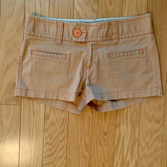 American Eagle Low rise shorts - Picture 1 of 3